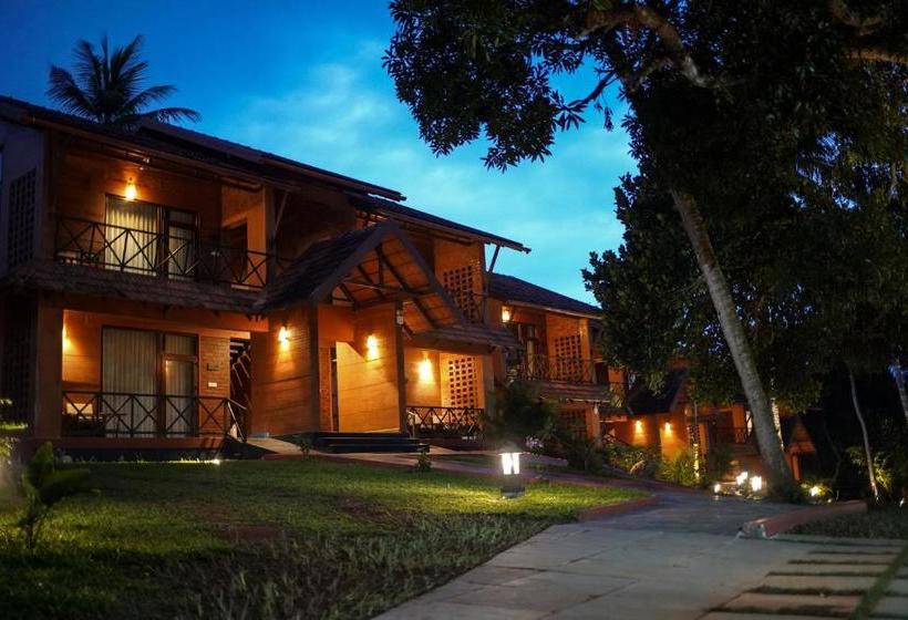 استراحتگاه Amara Ayurveda Retreat  Overlooking Evergreen Western Ghats An Ecologically Sustainable Living Space