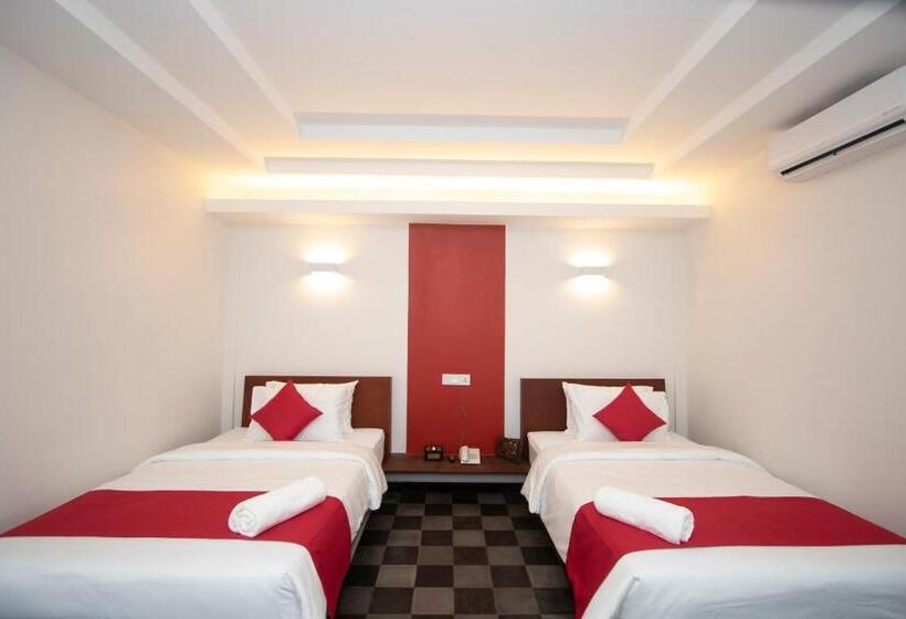 Отель Baahu Villa