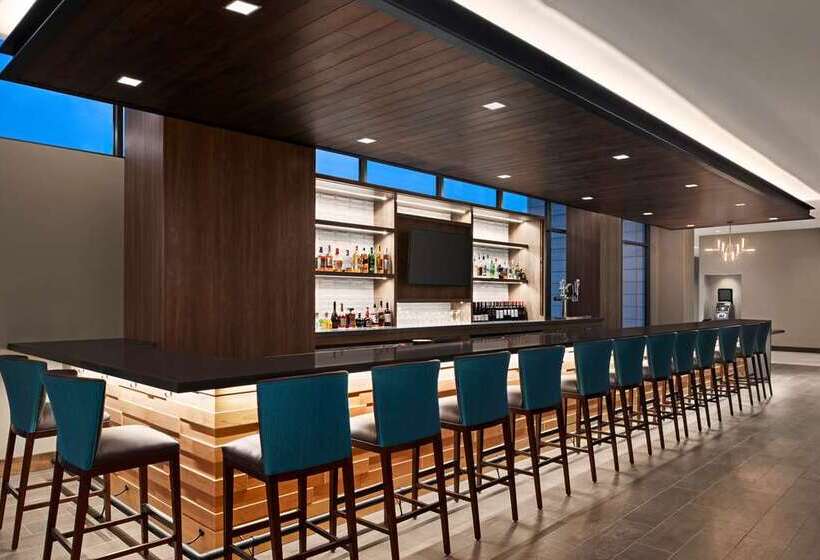 فندق Hilton Garden Inn Milwaukee Brookfield Conference Center, Wi