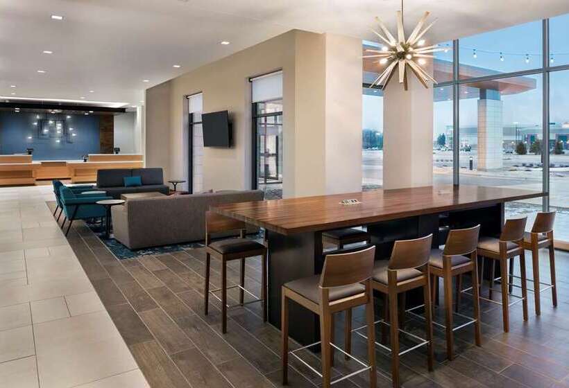 בית מלון כפרי Hilton Garden Inn Milwaukee Brookfield Conference Center, Wi