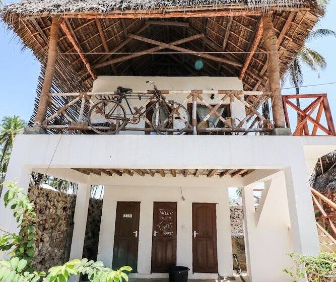 بنسيون Yellow Card Apartment & Bungalow