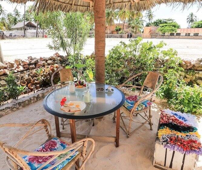 بنسيون Yellow Card Apartment & Bungalow