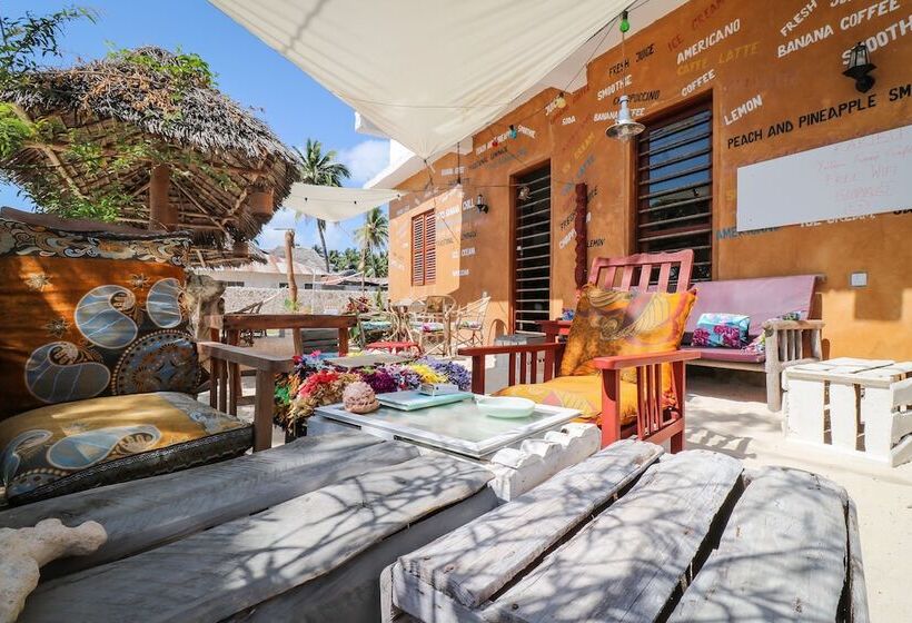 بنسيون Yellow Card Apartment & Bungalow