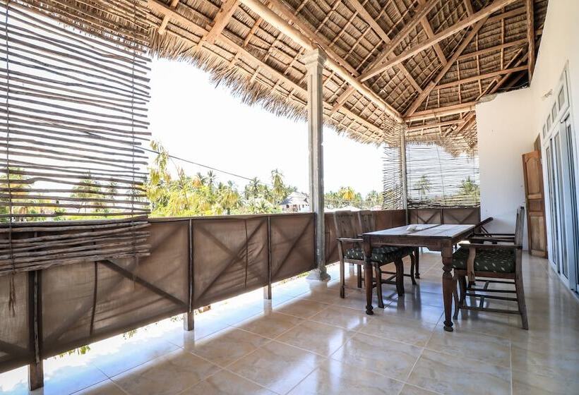 بنسيون Yellow Card Apartment & Bungalow