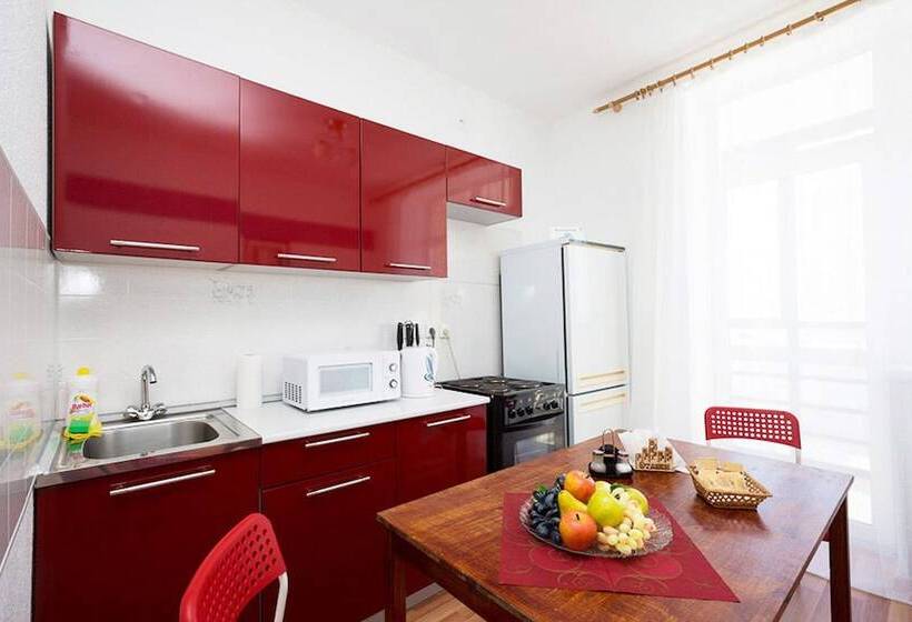 Apartment Etazhydaily Soyuznaya Shchorsa