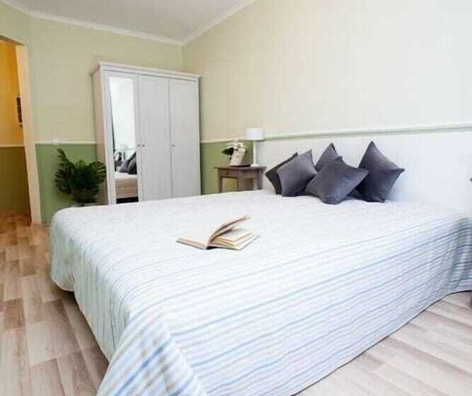 Apartment Etazhydaily Soyuznaya Shchorsa