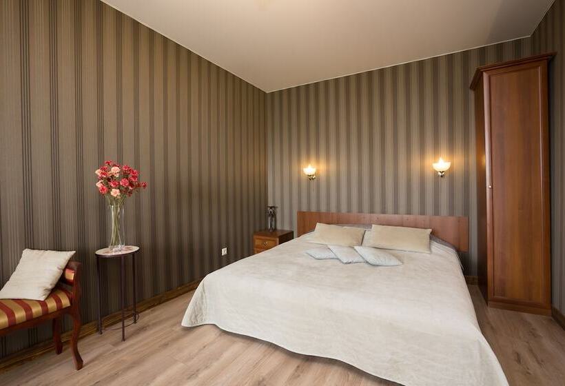 Apartment Etazhydaily Soyuznaya Shchorsa