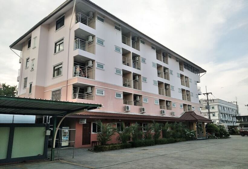 فندق Areechon Apartment