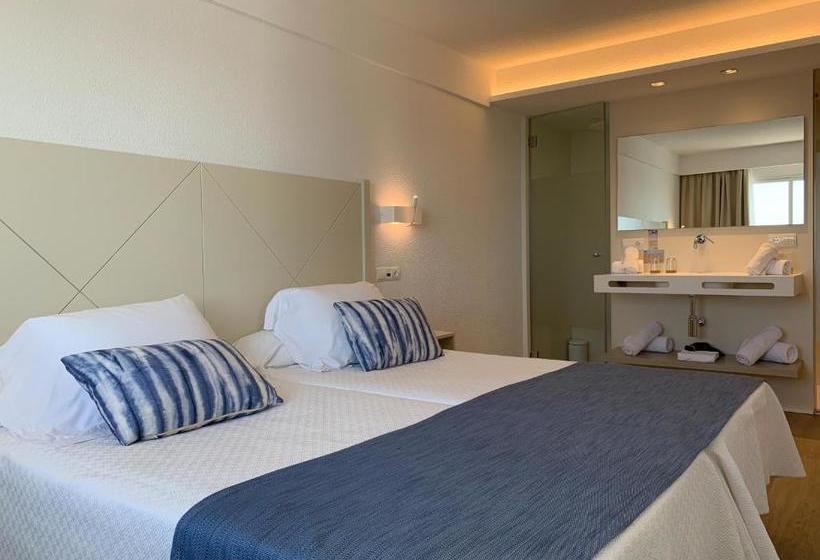 酒店 Blau Punta Reina Junior Suites