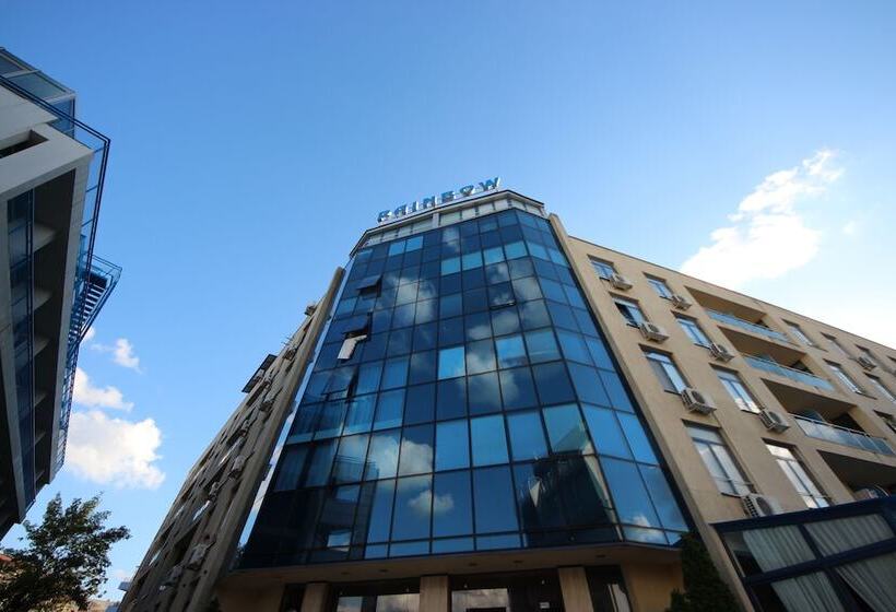 Menada Apartments In Rainbow 1 Complex