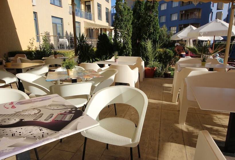 Menada Apartments In Rainbow 1 Complex