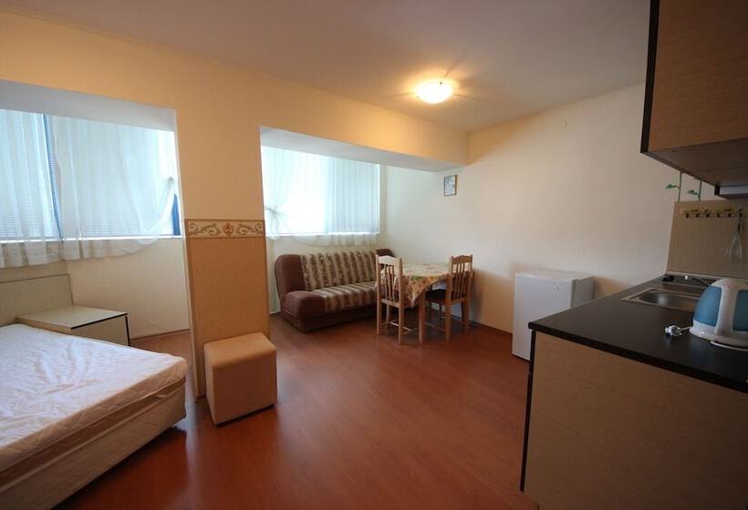 Menada Apartments In Rainbow 1 Complex