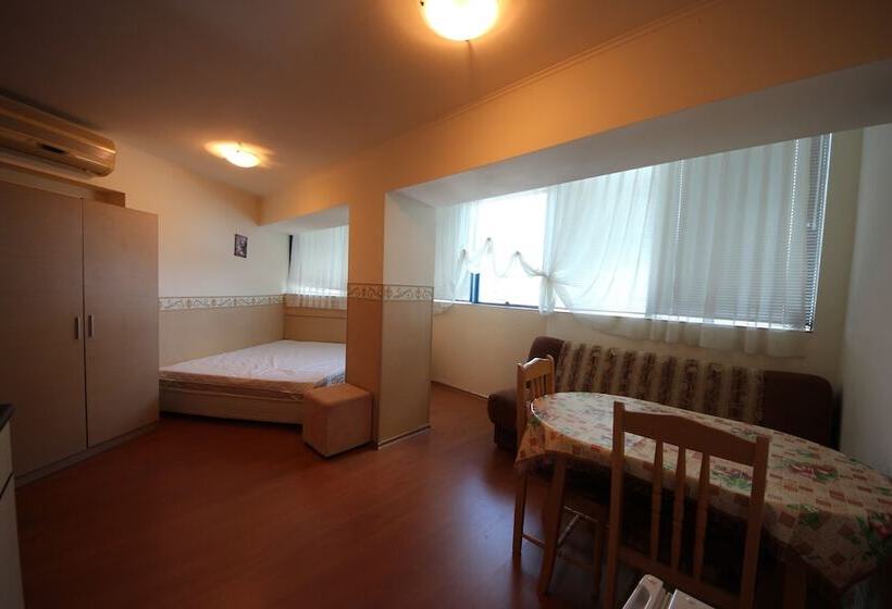 Menada Apartments In Rainbow 1 Complex