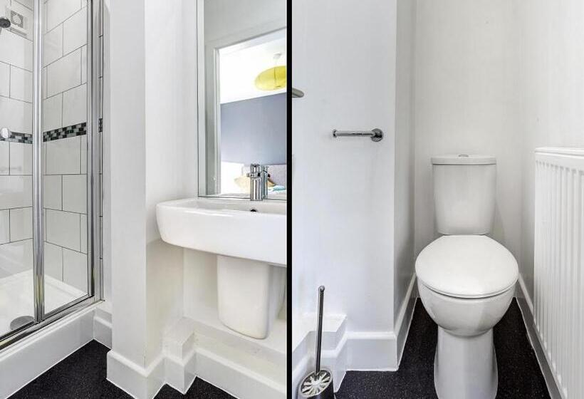 פנסיון Townhouse Plus @ 166 Edleston Road Crewe