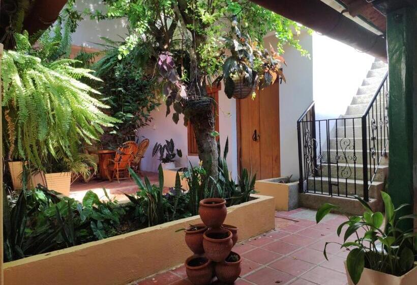 فندق Nieto Mompox, Ubicado En El Corazón Del Centro Histórico, Frente Al Rio Magdalena En Zona De Malecón