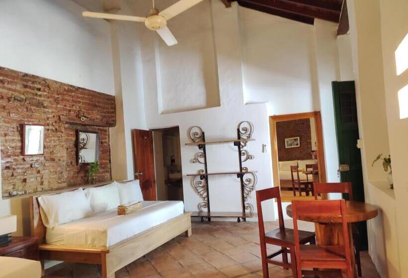 فندق Nieto Mompox, Ubicado En El Corazón Del Centro Histórico, Frente Al Rio Magdalena En Zona De Malecón