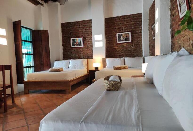 فندق Nieto Mompox, Ubicado En El Corazón Del Centro Histórico, Frente Al Rio Magdalena En Zona De Malecón