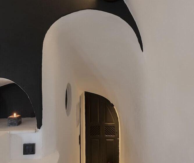Pearl Of Caldera Oia Boutique Hotel By Pearl Hotel Collection