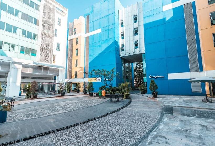 ホテル The Habitat By Oyo Rooms