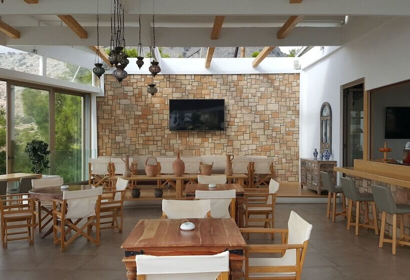 ホテル Pefkos Blue