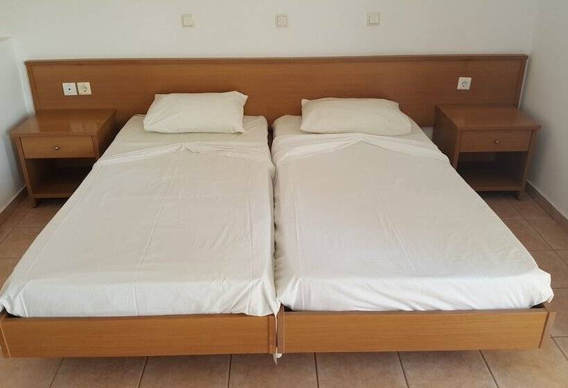 ホテル Pefkos Blue