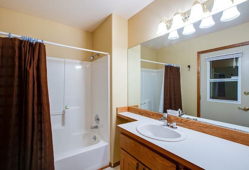 29sl   Hot Tub   Sauna   Bbq   Shuffle Board   Sleeps 11