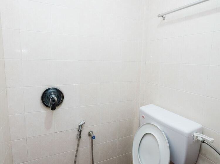 Dung Fang Hotel By Oyo Rooms