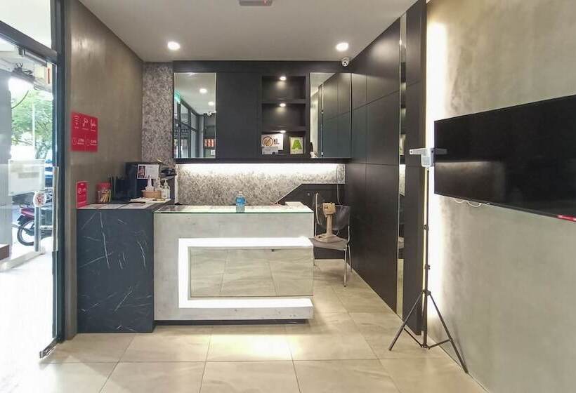 Dung Fang Hotel By Oyo Rooms