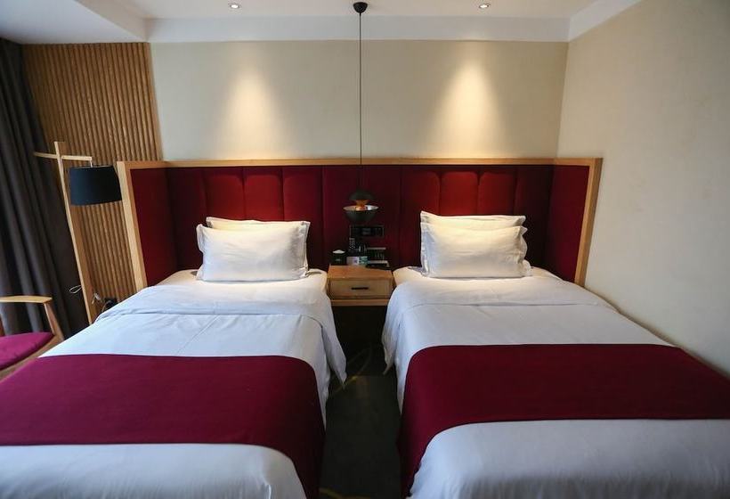 Отель Qianna Chengji