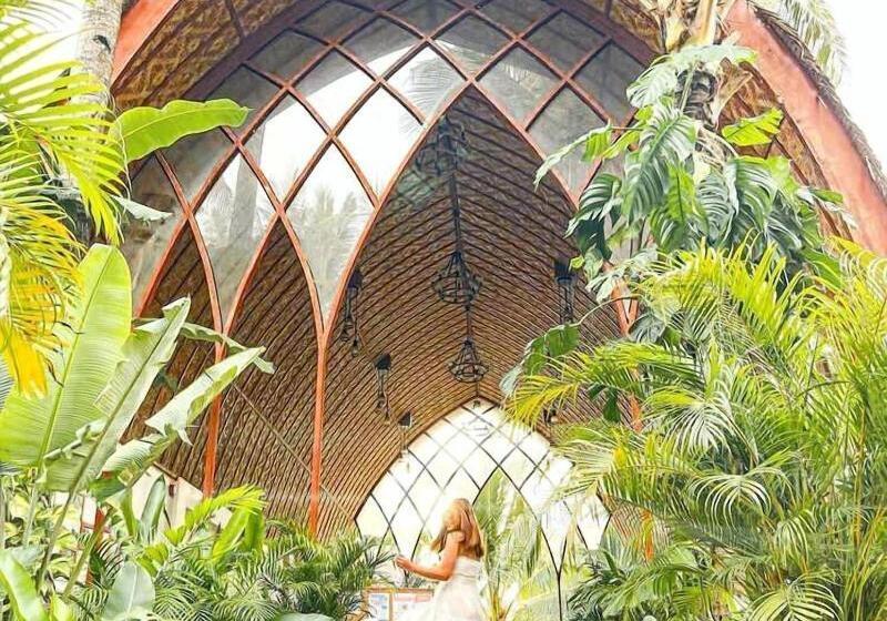 هتل Tropical Temple Siargao Resort