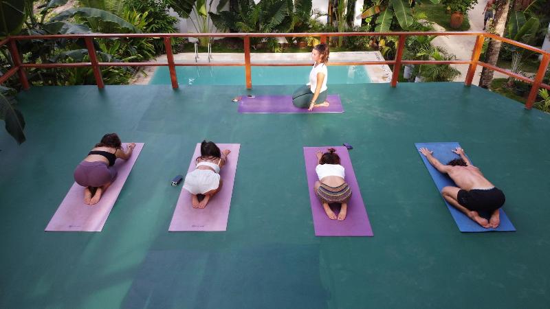 هتل Tropical Temple Siargao Resort