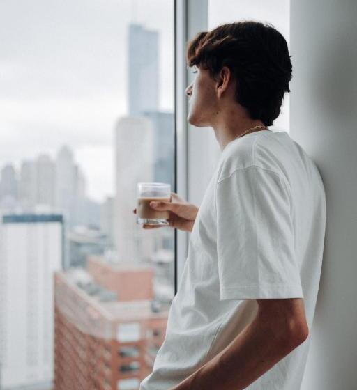 Level Chicago  Old Town