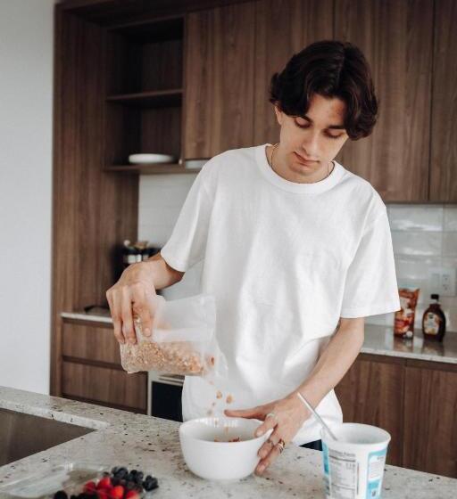 Level Chicago  Old Town