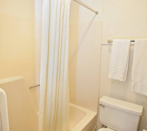 모텔 Executive Inn