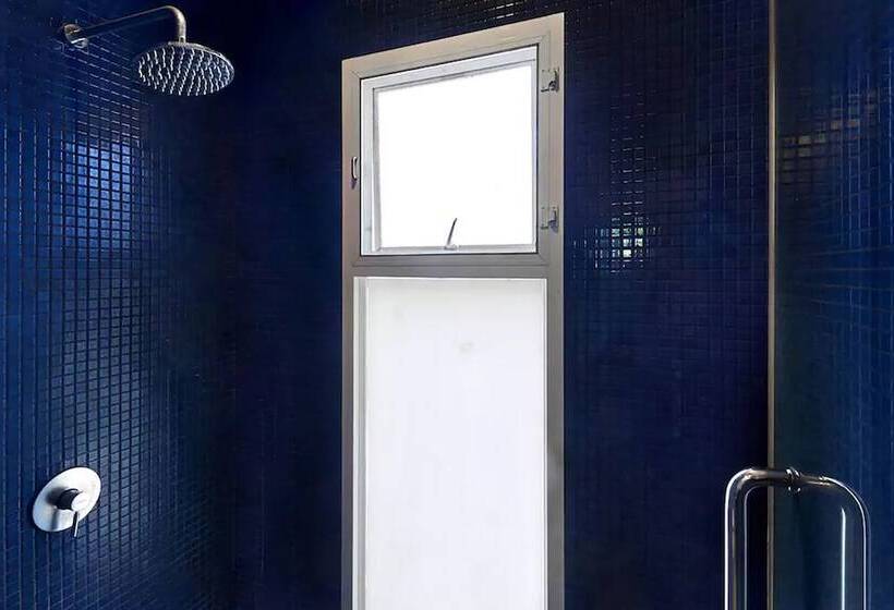 Oxygen Villa By Alexanders