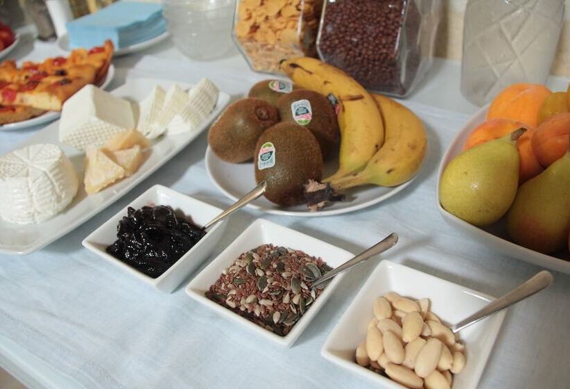 膳宿费 Lamia Room Rentals