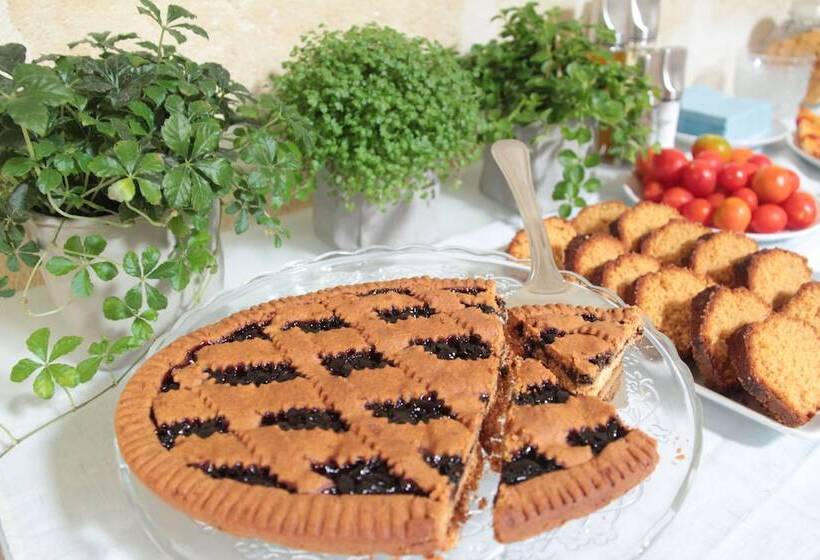 膳宿费 Lamia Room Rentals