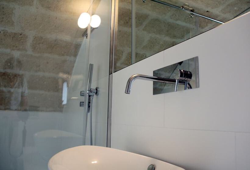 膳宿费 Lamia Room Rentals