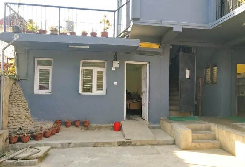 پانسیون Sun Apartment & Guest House