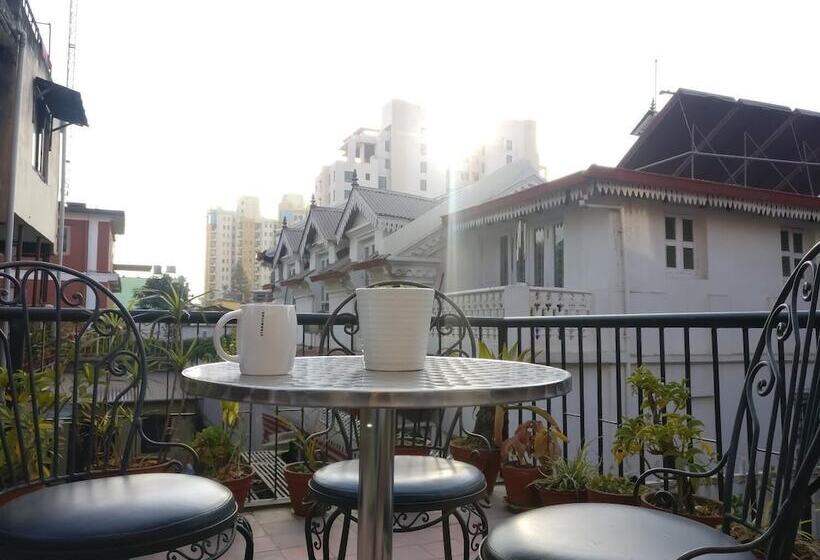 پانسیون Sun Apartment & Guest House