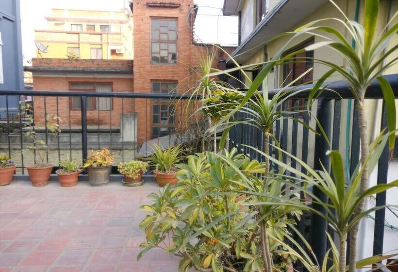 پانسیون Sun Apartment & Guest House