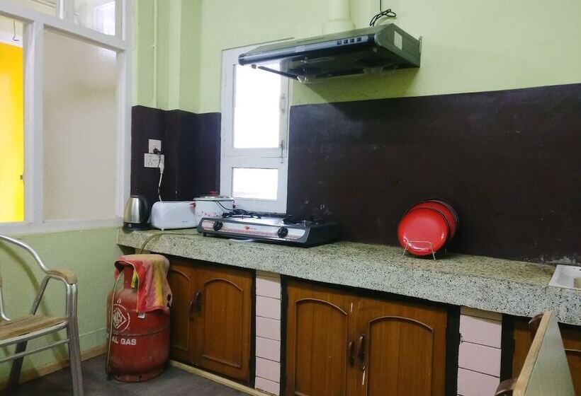 پانسیون Sun Apartment & Guest House