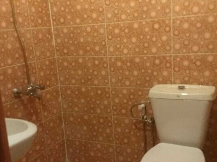 پانسیون Youth Guest House