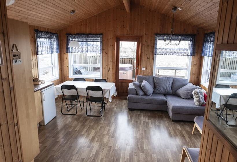 Smáratún Farm Eco Lodges