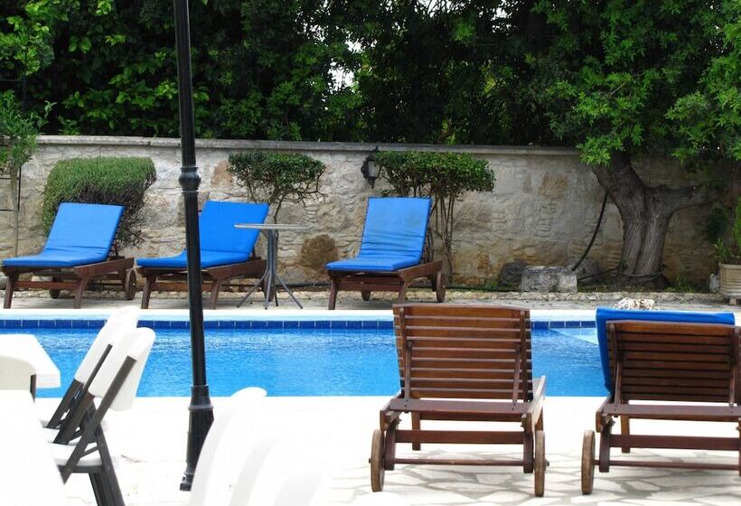 Webooking Theodora Villa