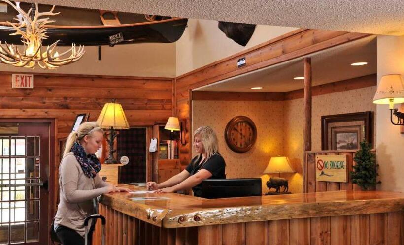 Boarders Inn & Suites By Cobblestone Hotels In Waukon