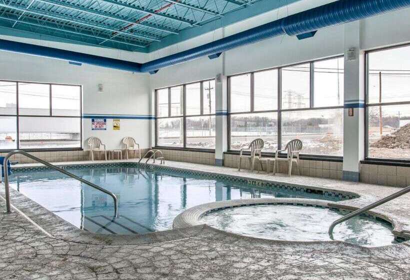 בית מלון כפרי Baymont By Wyndham Flat Rock