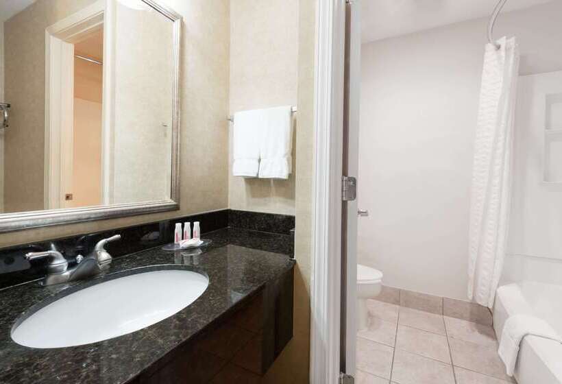 호텔 Baymont By Wyndham Indianapolis South