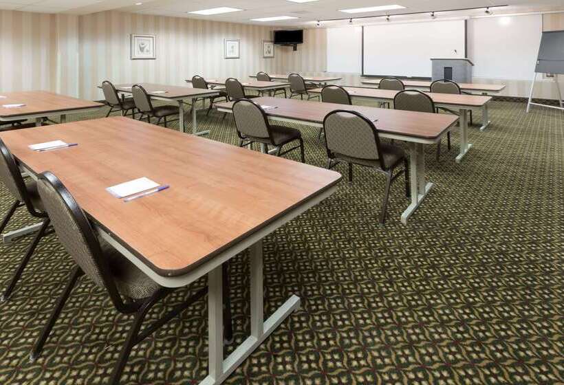 호텔 Baymont By Wyndham Indianapolis South