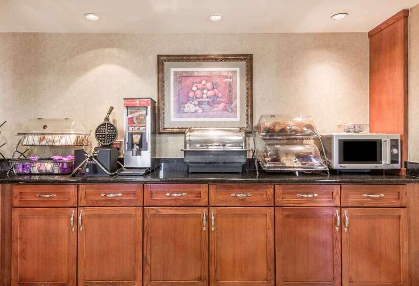 בית מלון כפרי Baymont By Wyndham Indianapolis South